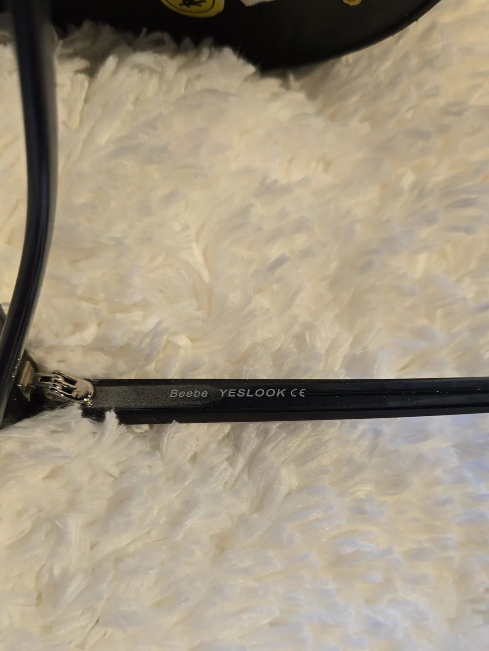 Woman's EYEGLASSES